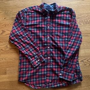 Red and multicolor Tommy Hilfigger plaid flannel button-up shirt #plaidshirt
